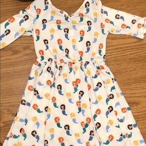 Dot dot smile! Mermaids! Total unicorn